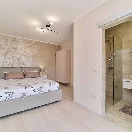 Barbara Villa Umag